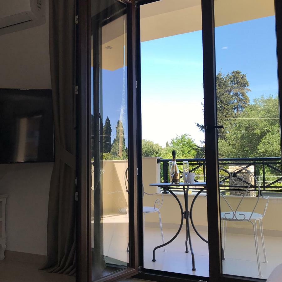 The Little Prince Luxury Suites Ypsos Exterior photo