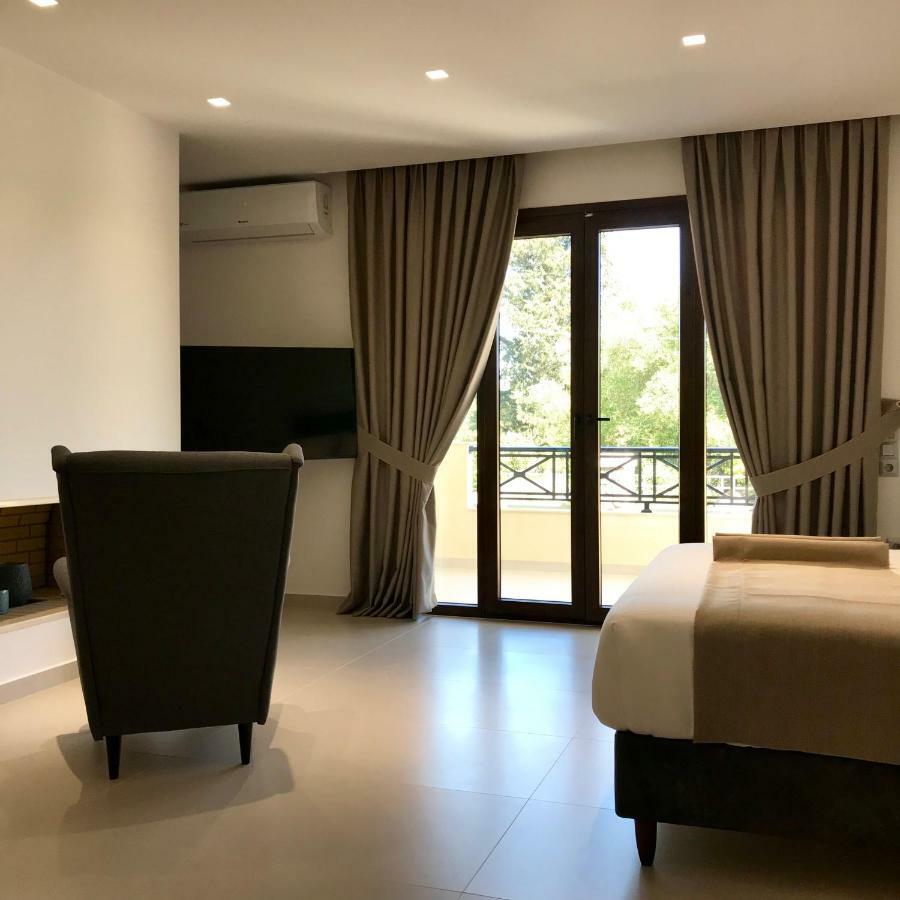 The Little Prince Luxury Suites Ypsos Exterior photo