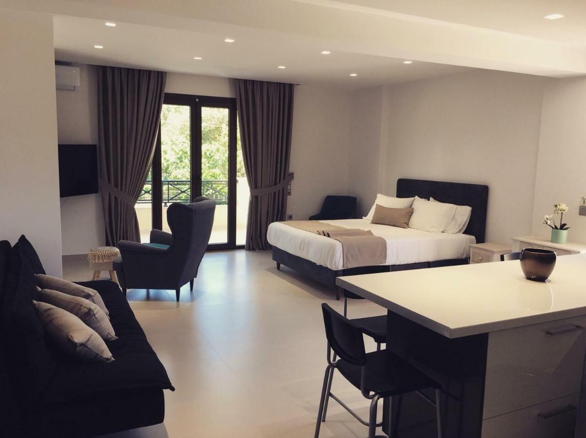 The Little Prince Luxury Suites Ypsos Exterior photo